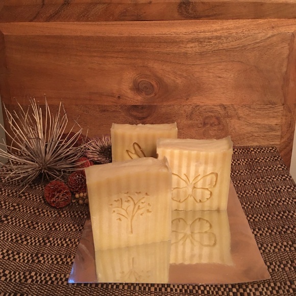 GARDENIA Scented Homemade luxury Bubbly Bath Soap - Picture 5 of 8